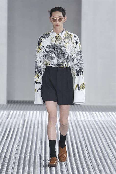 sfilata prada uomo primavera estate 2019|Prada collezione uomo Primavera/Estate 2019 .